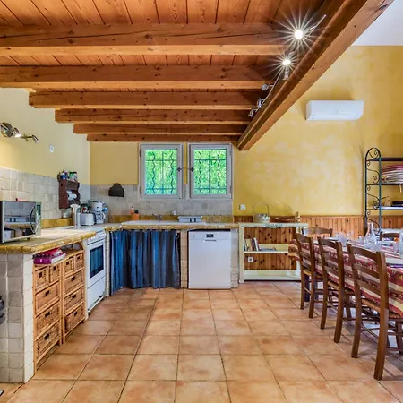 Le Cezanne Holiday home Fourques (Gard)