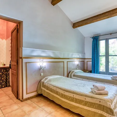 Holiday home Le Cezanne *