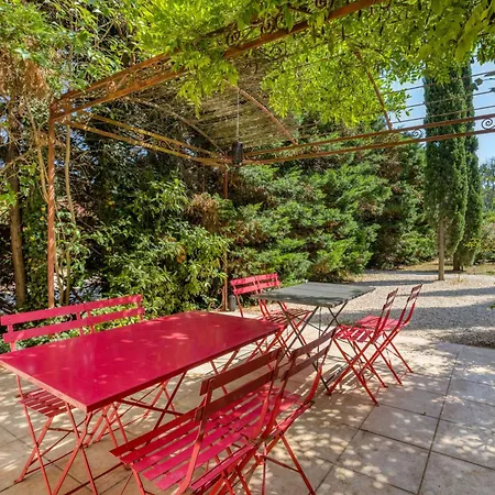 Le Cezanne Holiday home Fourques (Gard)